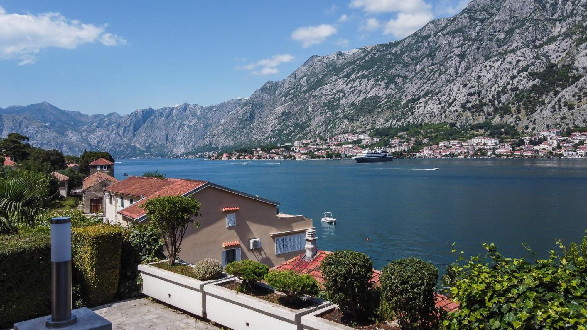 Chillout Apartment In Kotor Bay Экстерьер фото