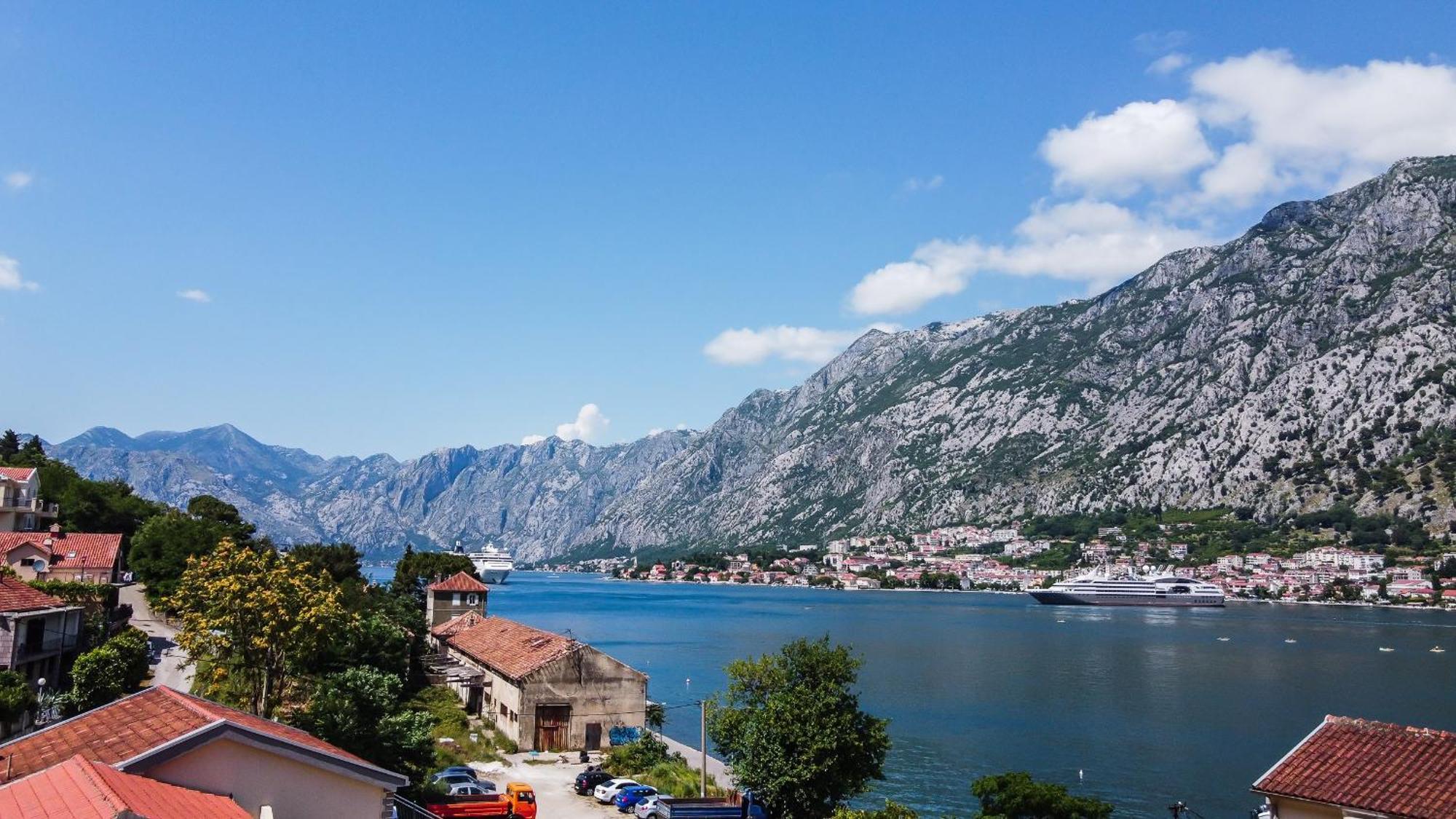 Chillout Apartment In Kotor Bay Экстерьер фото