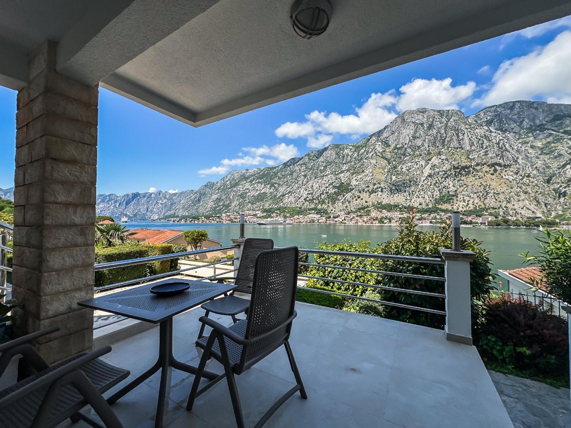 Chillout Apartment In Kotor Bay Экстерьер фото