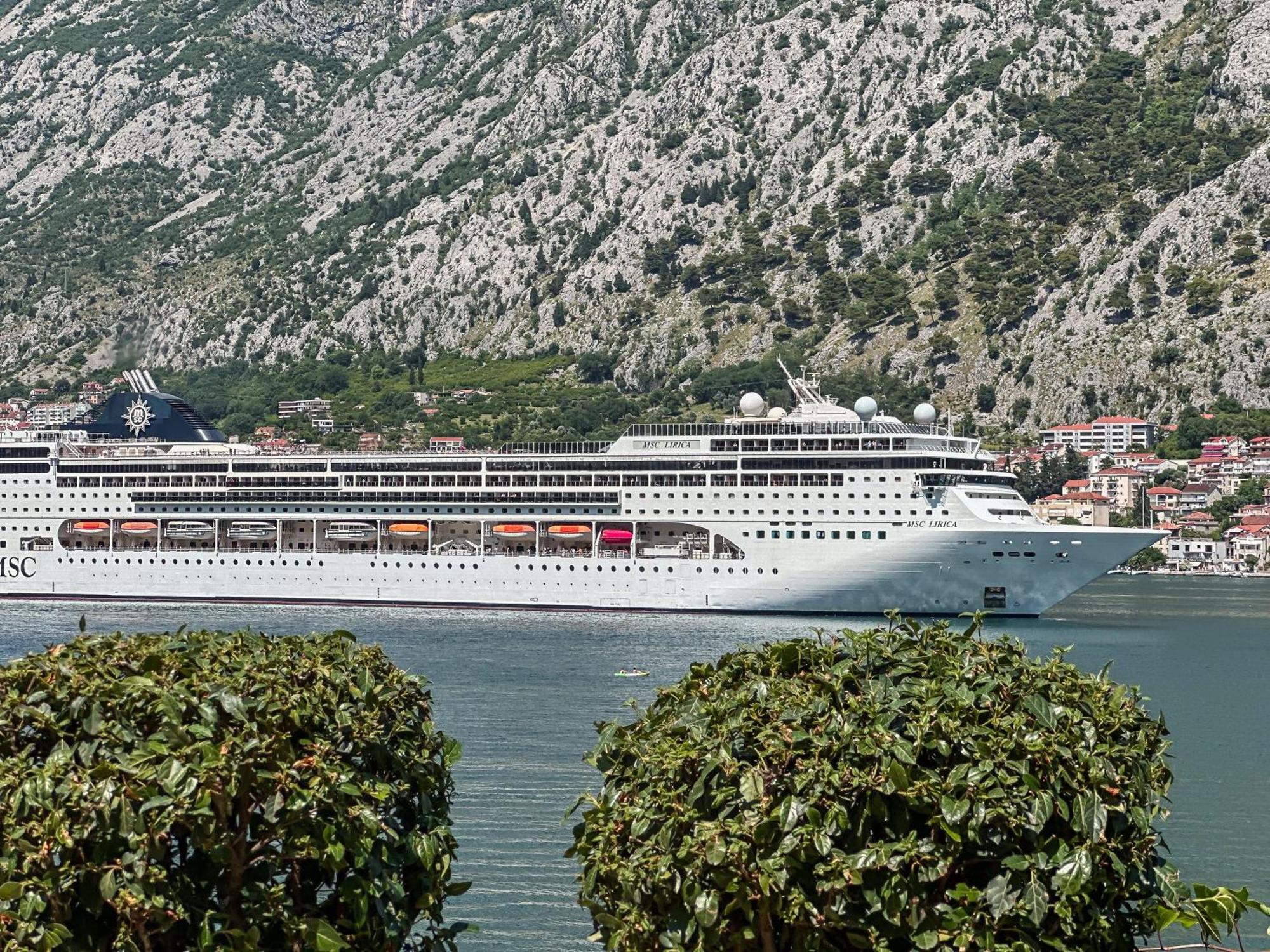 Chillout Apartment In Kotor Bay Экстерьер фото